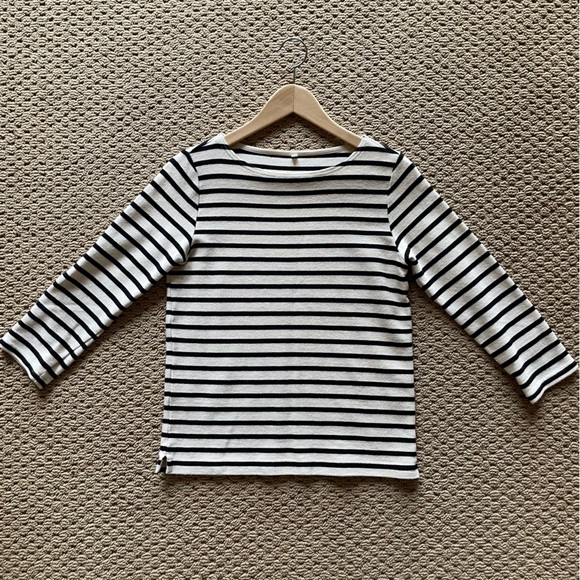 Muji top, runs small - Picture 2 of 7